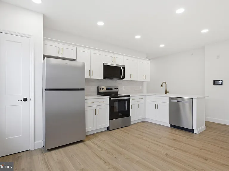100 W Front St #2B — Photo 4