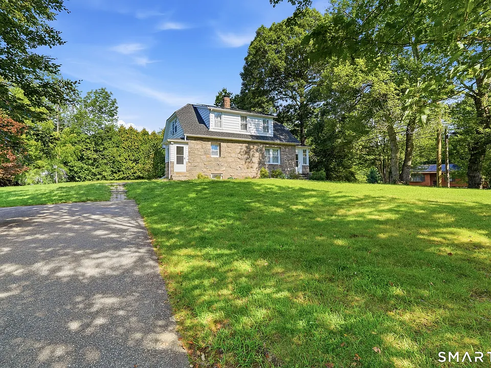 1 E Lake Dr
