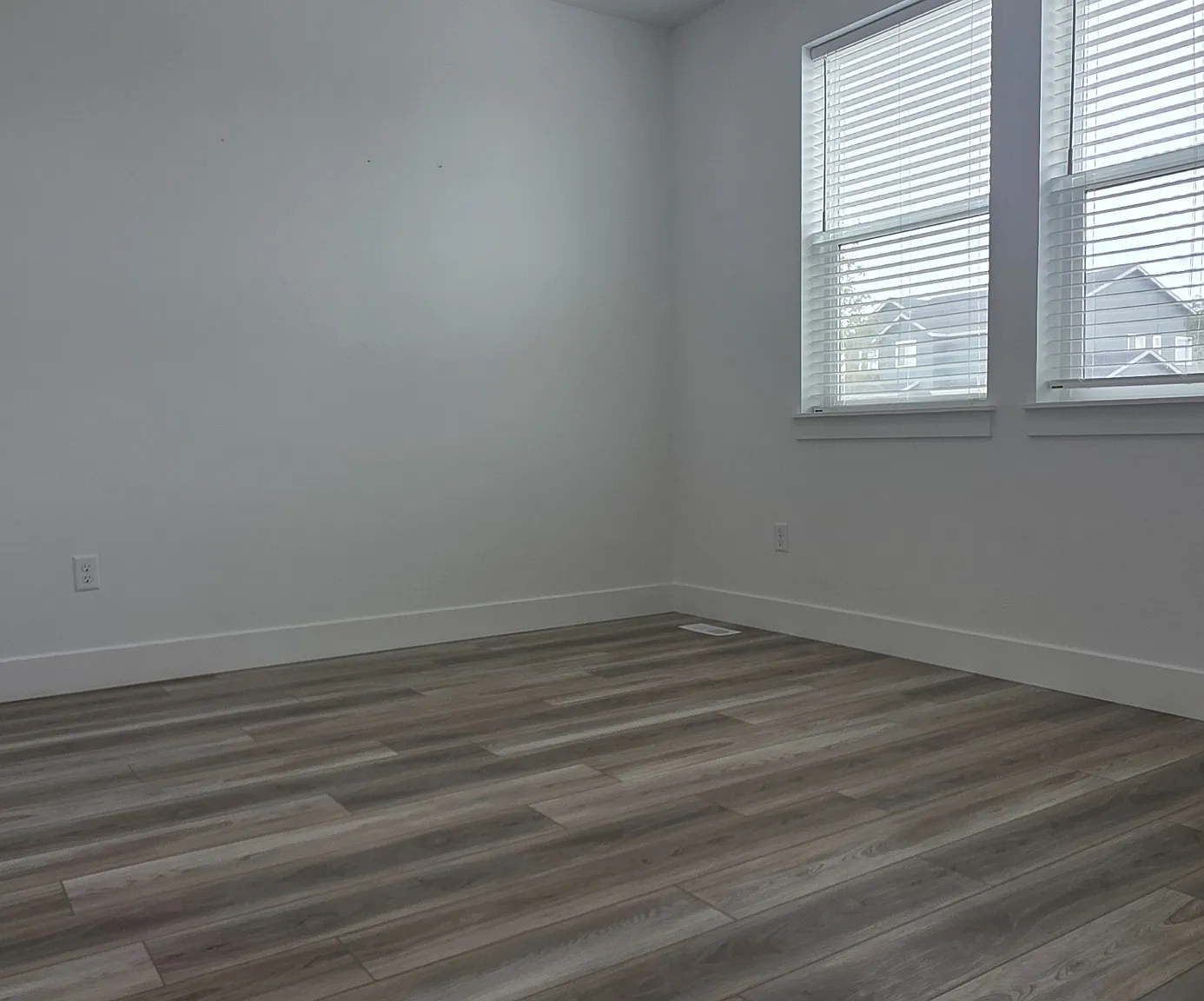 5435 E Victoria Falls Drive - 1 — Photo 3