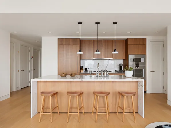 242 Broome Street image 1 of 9