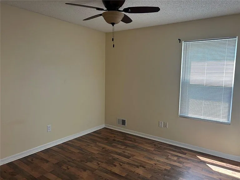 9775 Loblolly Ln — Photo 10