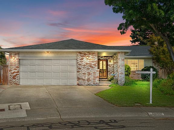 2nd image of 1355 Hemingway Court