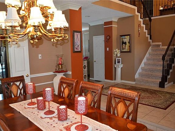 3rd image of 1909 Kiestwood Cir