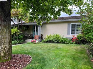 17461 Mayflower Dr, Castro Valley, CA