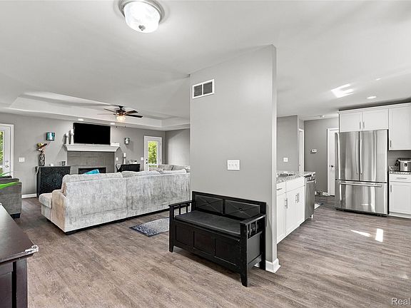 5th image of 5256 Northwood Rd
