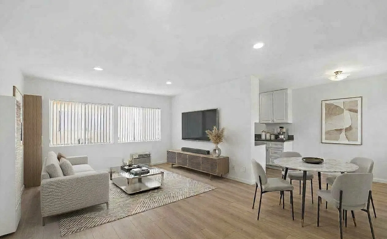 Lindley Garden Apartments — Photo 1