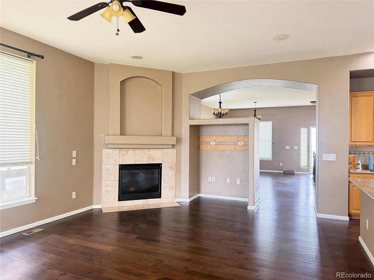 3 bed, 2.0 bath, 2387 sqft, $2,800 — Photo 4