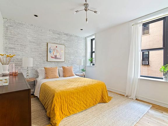 2nd image of 375 Lincoln Pl APT 2I