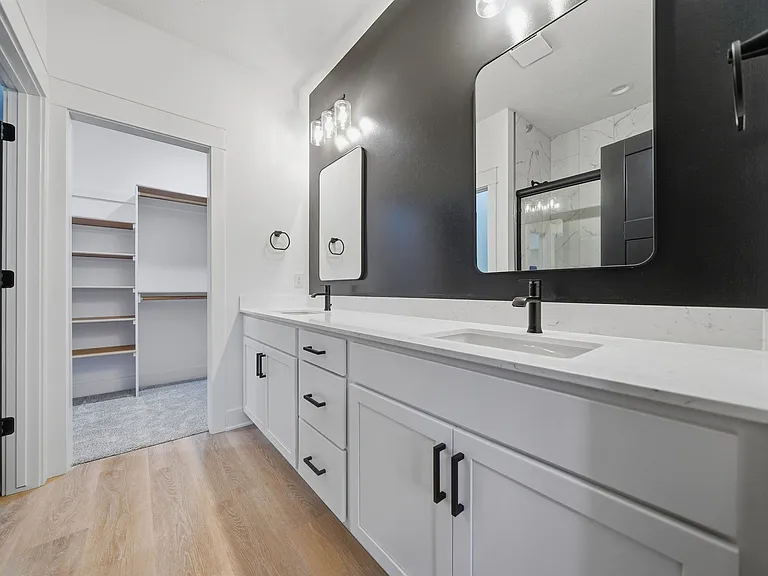 8600 50th Ct — Photo 24