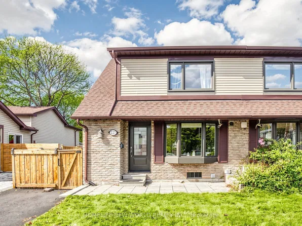 227 Hollyberry Trl, Toronto, ON M2H 2P3