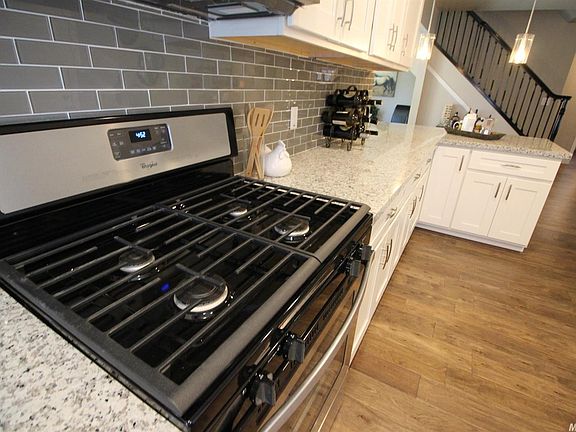 5th image of 519 Dudley Way