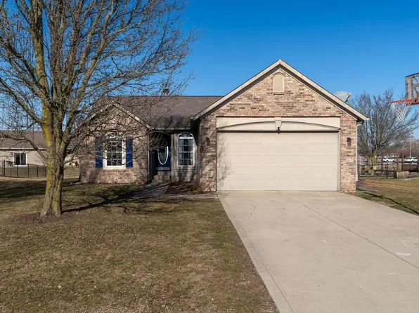 465 Paddlebrook Dr, Danville, IN 46122