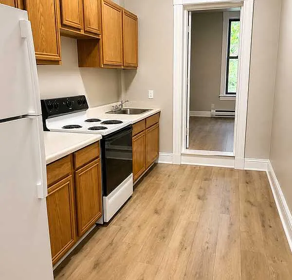 127 Dove St #1 — Photo 2