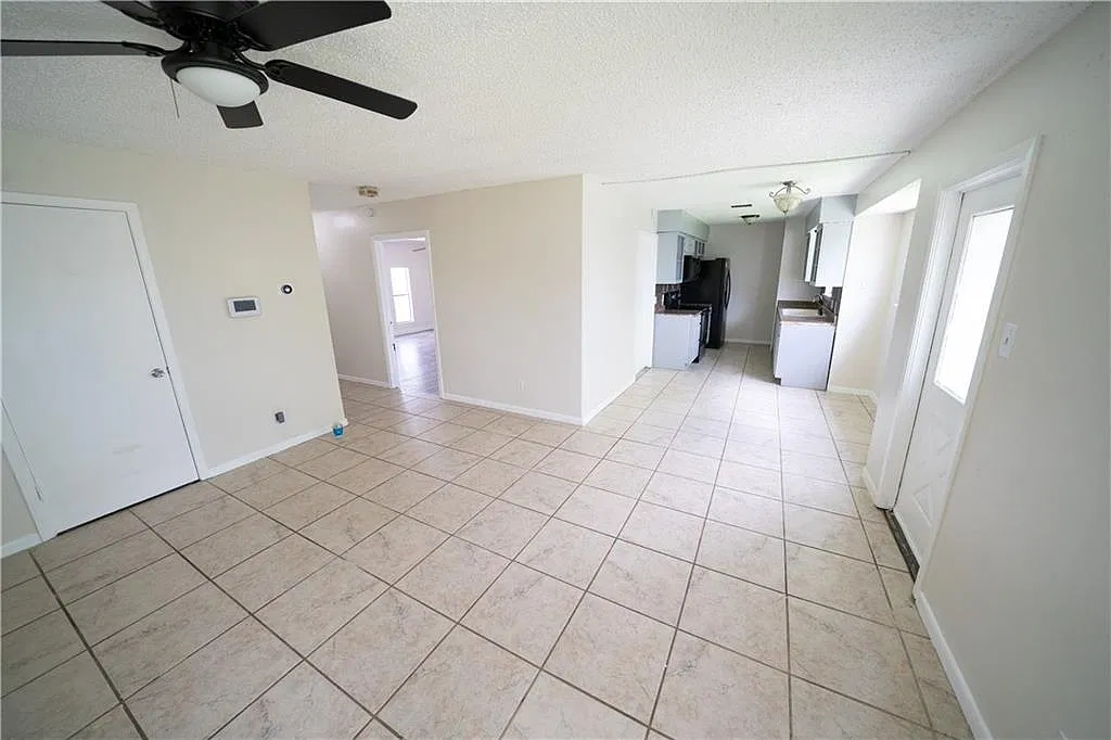 1610 La Joya Street - 1 — Photo 3