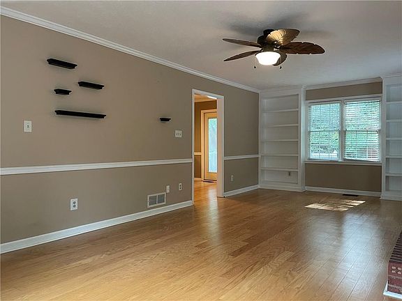 3rd image of 2705 Lillie Lake Dr SW