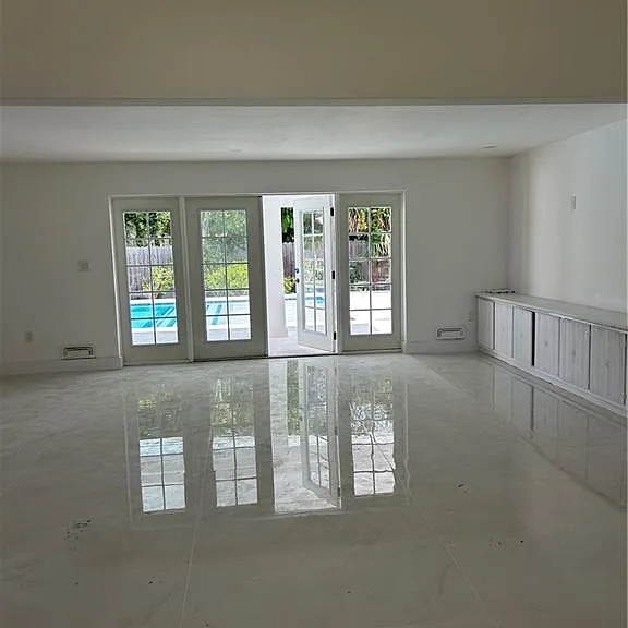 1331 Almeria Ave — Photo 5