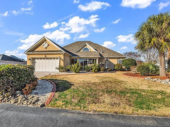2nd image of 801 Bluffview Dr.