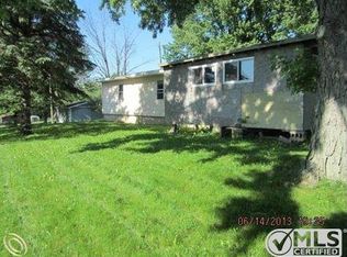 1327 Hadley Rd, Lapeer, MI 48446
