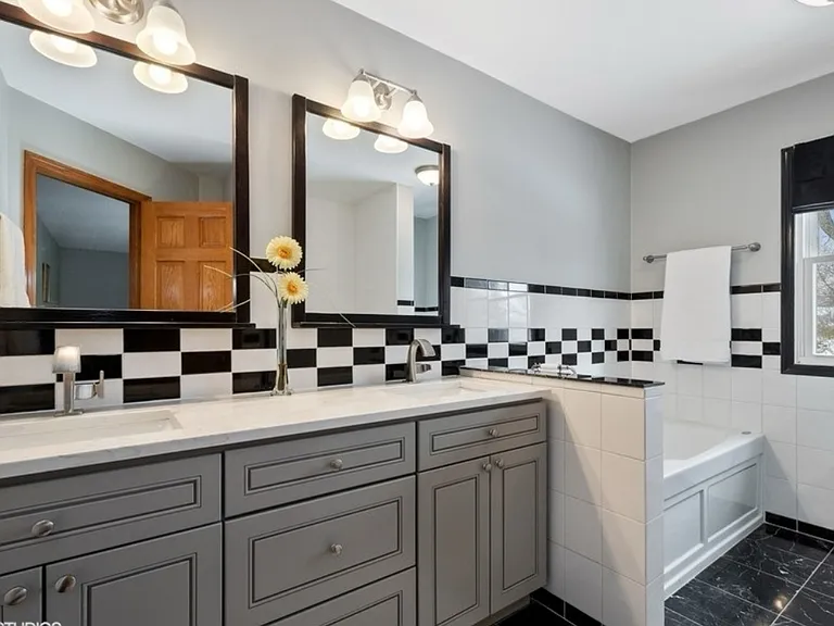 113 N Fiore Pkwy — Photo 10