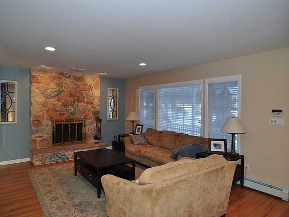 LIVING ROOM WITH FIREPLACE