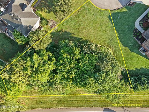 3rd image of 1915 Dobson Park Ln