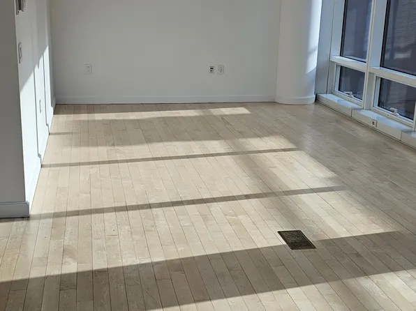 445 Lafayette Street image 3 of 7