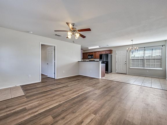 5th image of 2904 Dana Ln
