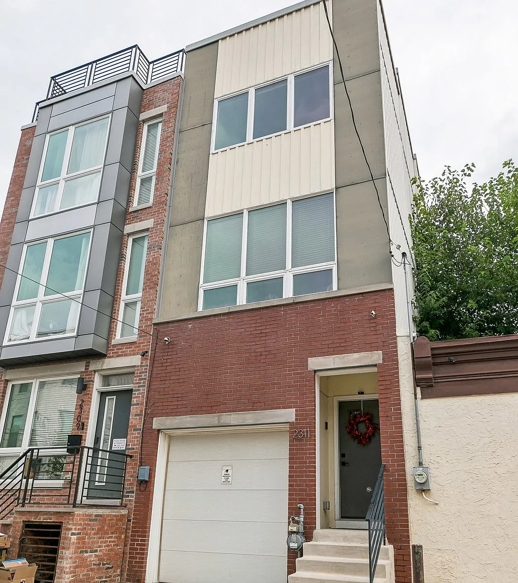 3 bed, 2037 sqft, $3,500 — Photo 1