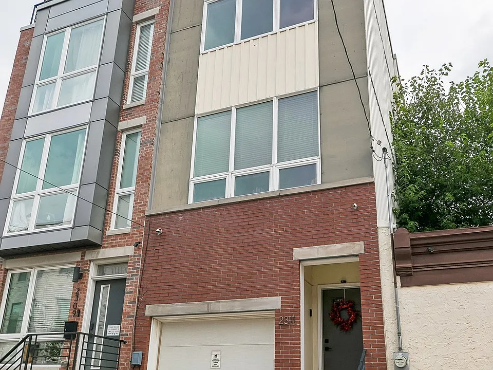 2311 E Gordon St