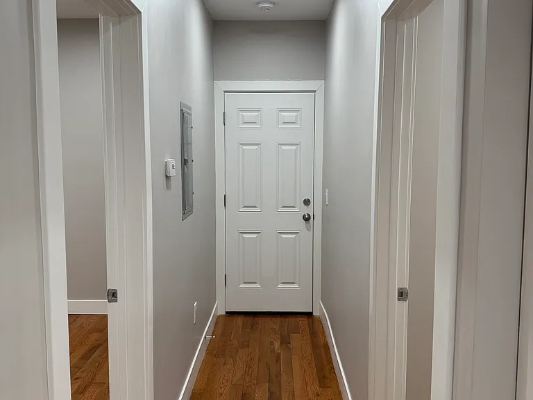 66 Waverly St #3 — Photo 16