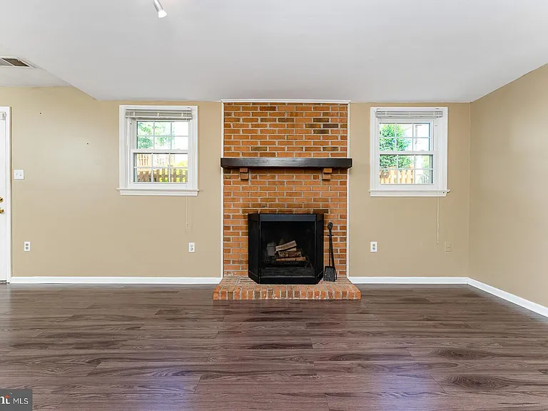 8415 Hollis Ln — Photo 26