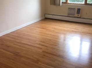 60-18 75th St #2, Middle Village, NY 11379