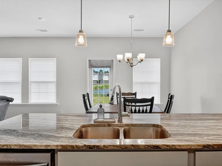 539 Brightleaf Cir — Photo 14