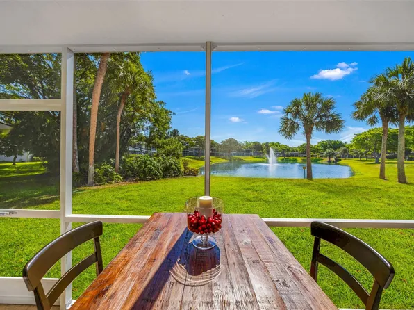 3641 Oaks Clubhouse Drive #106, Pompano Beach, FL 33069