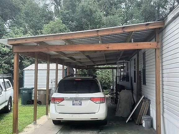 4th image of 1831 NW 28th Ave