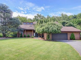 9634 Newtown Rd, Breinigsville, PA 18031