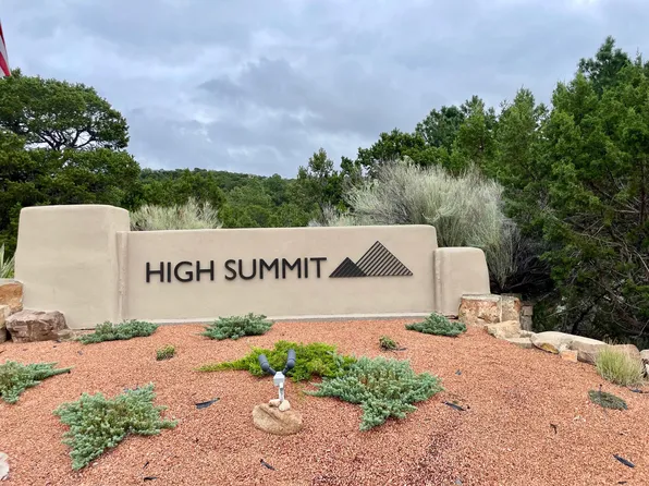 2619 S Summit Ct, Santa Fe, NM 87501