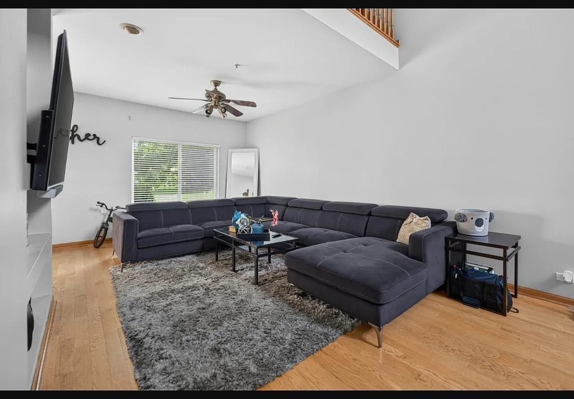 2 bed, 2.5 bath, 1487 sqft, $2,600 — Photo 4