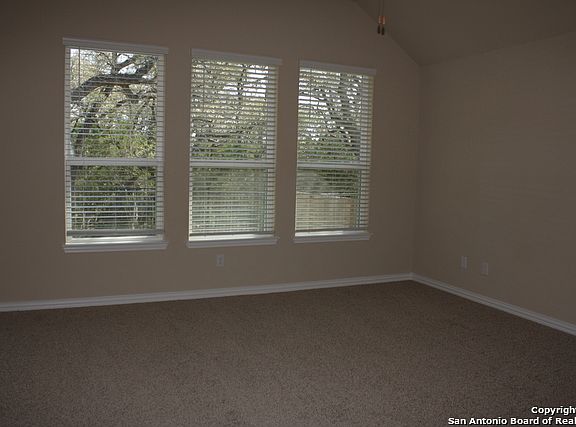4th image of 2979 Blenheim Park
