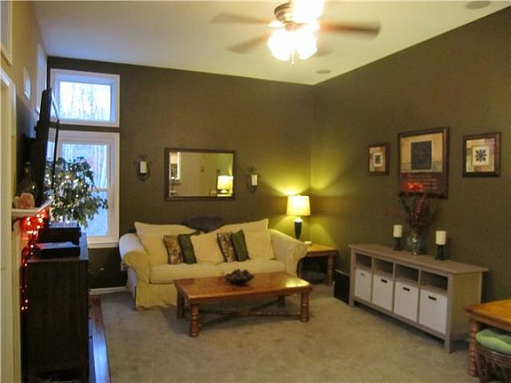 5th image of 5200 Diana Dr #207