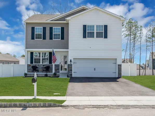 16 Minnow Avenue, Barnegat, NJ 08005