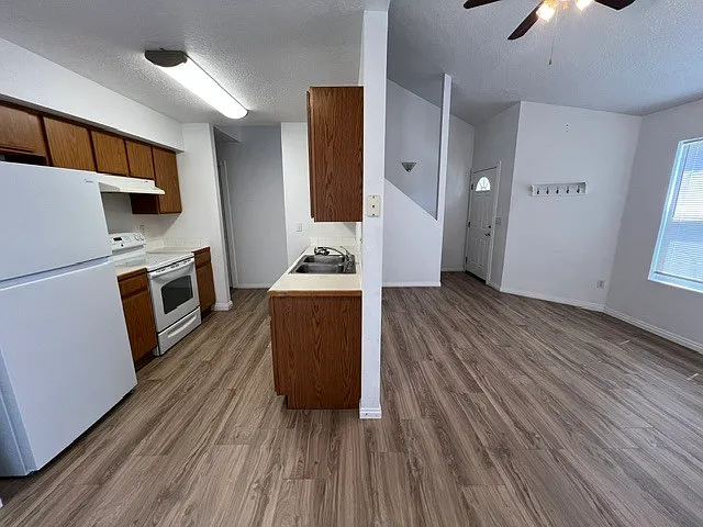 1356 N Stephanie Ln #104 — Photo 4