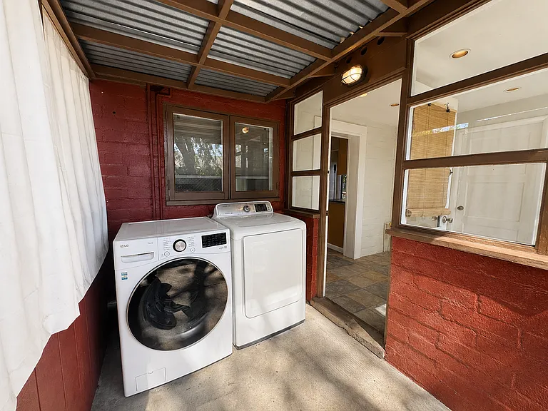 406 S Signal St #A — Photo 30