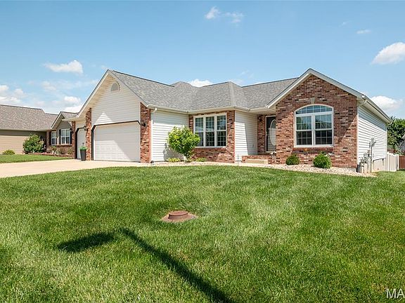3rd image of 6715 Crossington Ln
