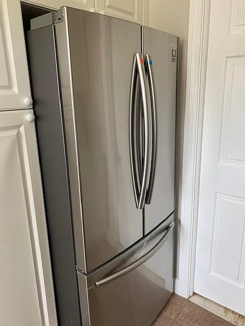 3 bed, 1301 sqft, $3,600 — Photo 4