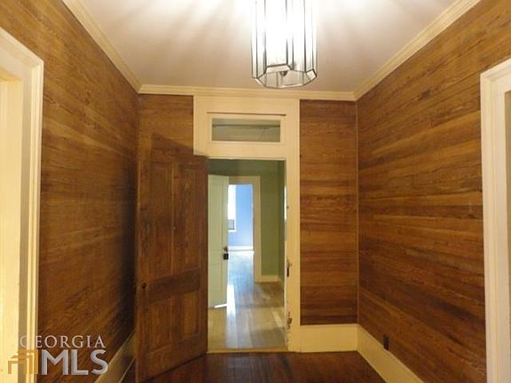 FOYER%0a