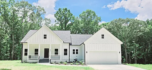427 Southfork Rd Photo 1