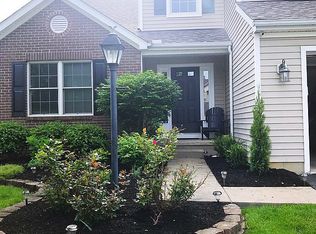 215 Fox Glen Dr W, Pickerington, OH 43147