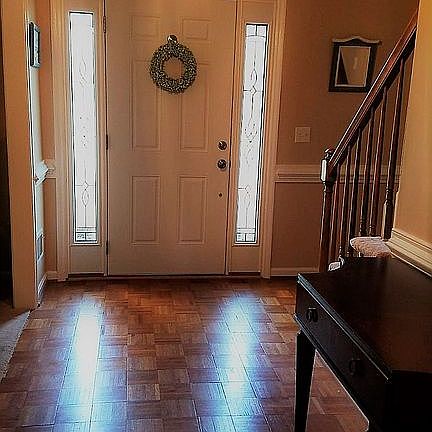 Foyer hardwoods