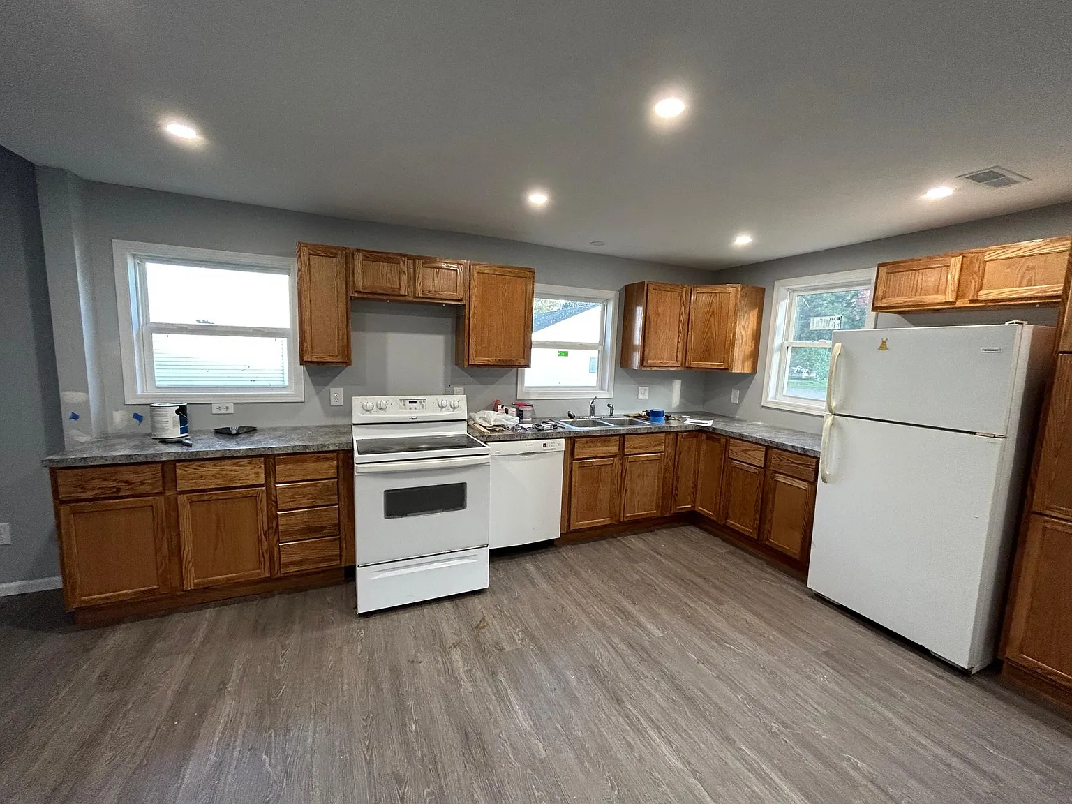 2 bed, 950 sqft, $1,050 — Photo 4